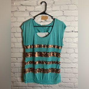 Fun blue top! Perfect for a night out!